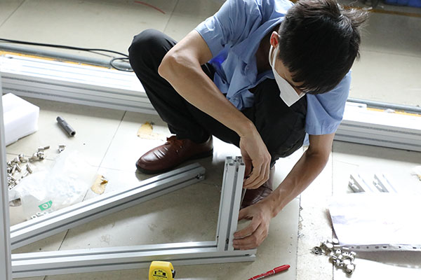 雙液自動點(diǎn)膠機(jī)廠家