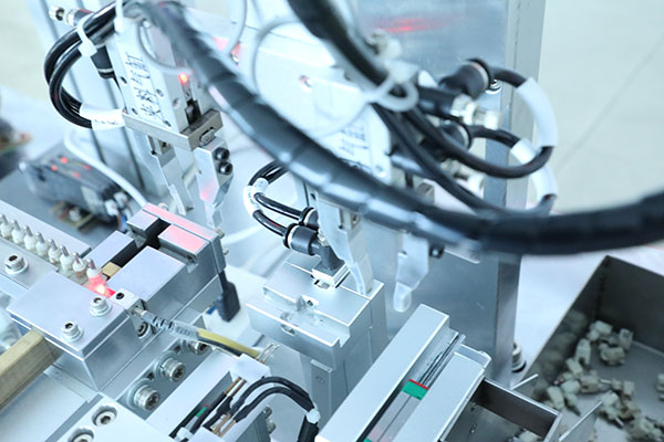 浙江點膠機生產廠家報價