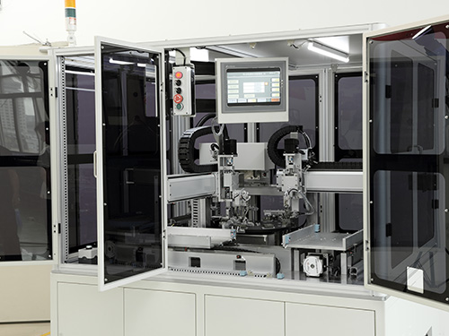 深圳點膠機廠家的選擇