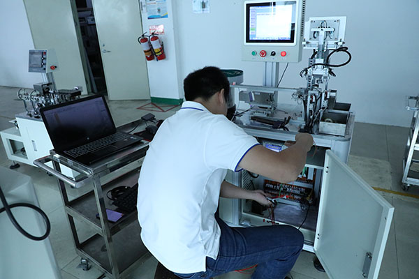 點膠機(jī)廠家