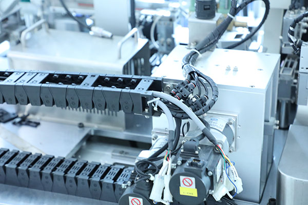 汽車部件密封點(diǎn)膠機(jī)設(shè)備